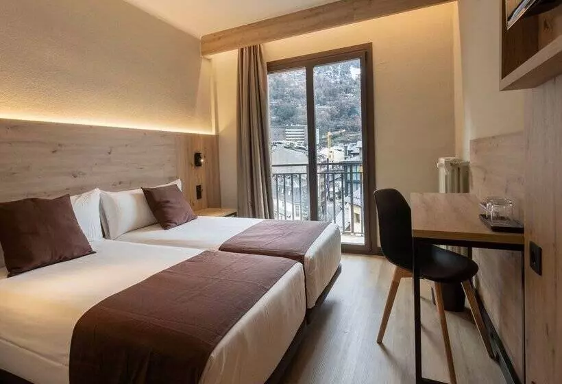 Fotos del hotel Comtes d'Urgell:  17