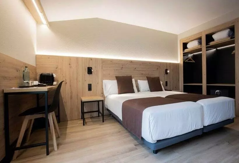 Fotos del hotel Comtes d'Urgell:  30