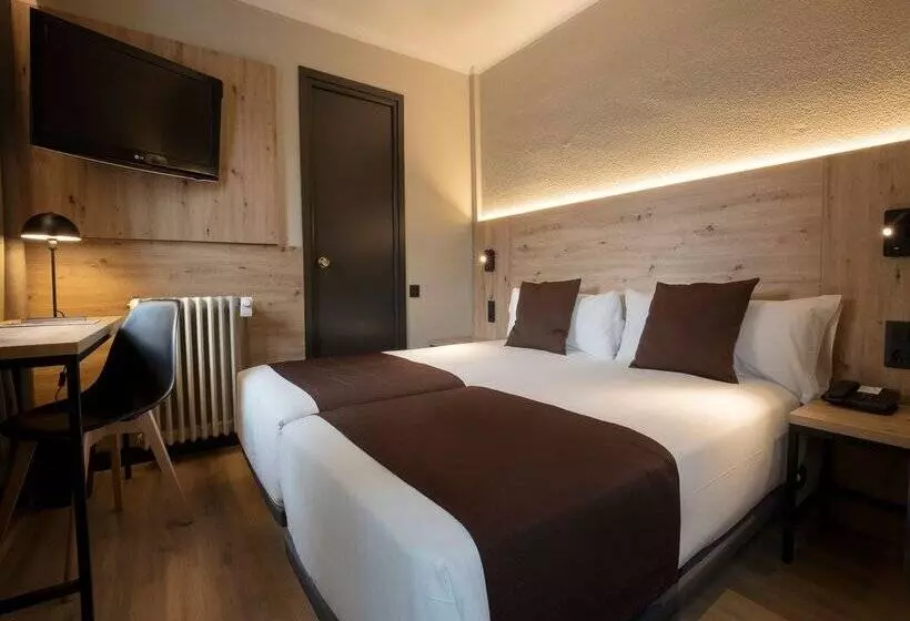 Fotos del hotel Comtes d'Urgell:  2