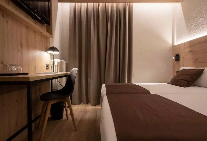 Fotos del hotel Comtes d'Urgell:  8