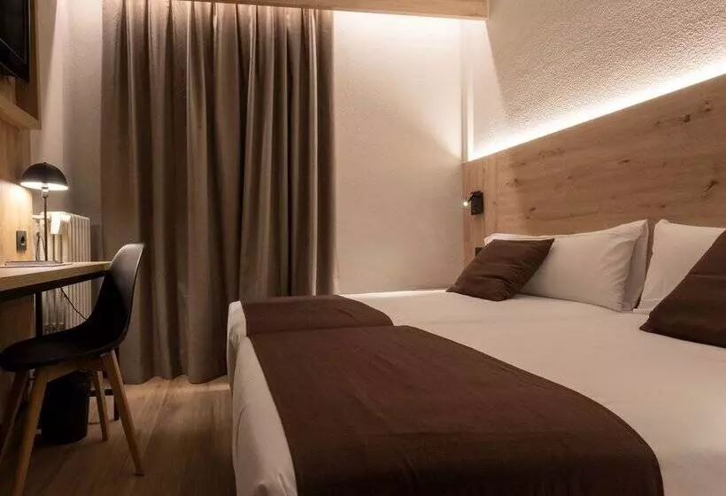 Fotos del hotel Comtes d'Urgell:  11