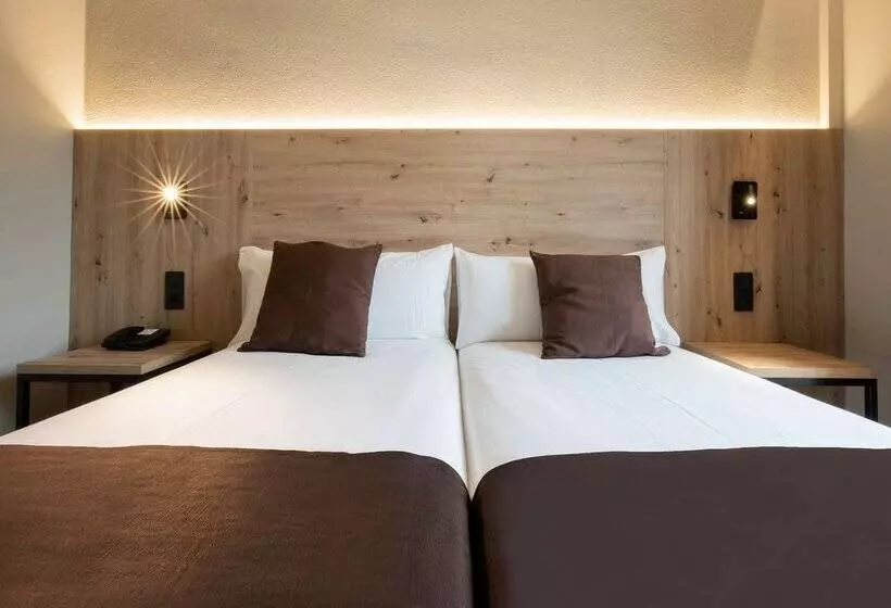 Fotos del hotel Comtes d'Urgell:  33