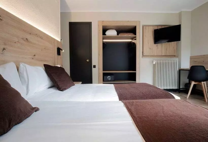 Fotos del hotel Comtes d'Urgell:  35