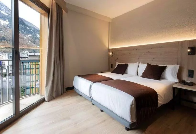 Fotos del hotel Comtes d'Urgell:  15