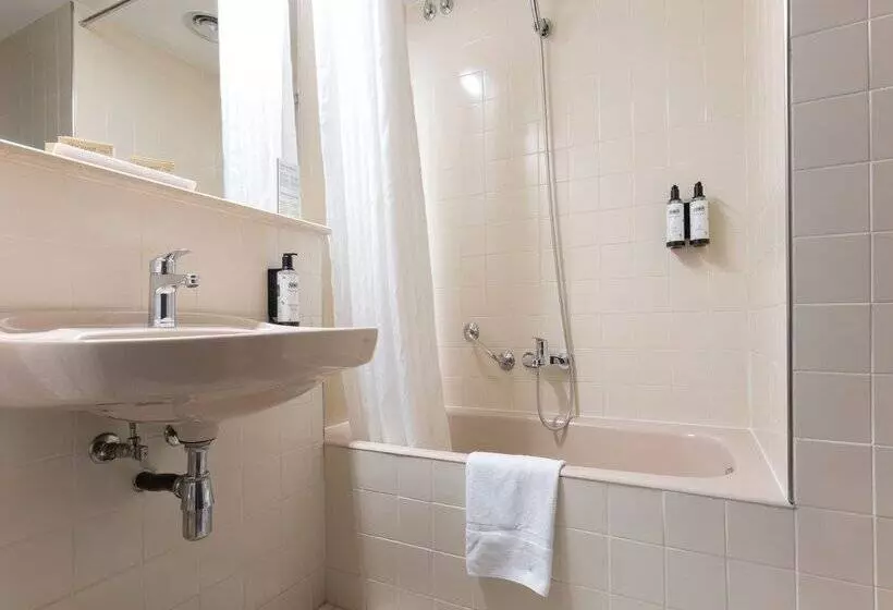 Fotos del hotel Comtes d'Urgell:  74