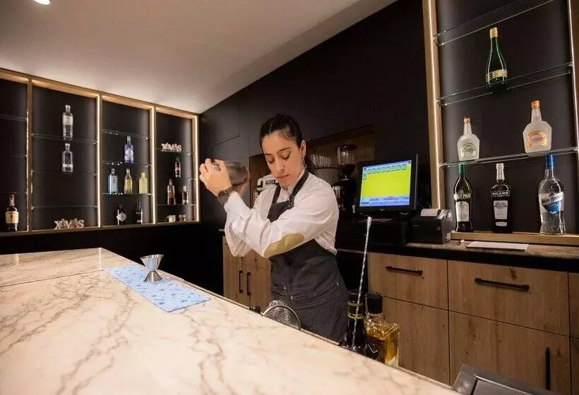 Fotos del hotel Comtes d'Urgell:  104