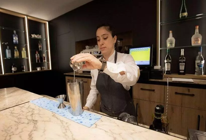 Fotos del hotel Comtes d'Urgell:  111