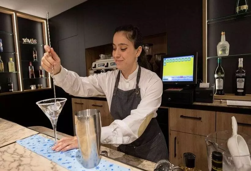 Fotos del hotel Comtes d'Urgell:  110