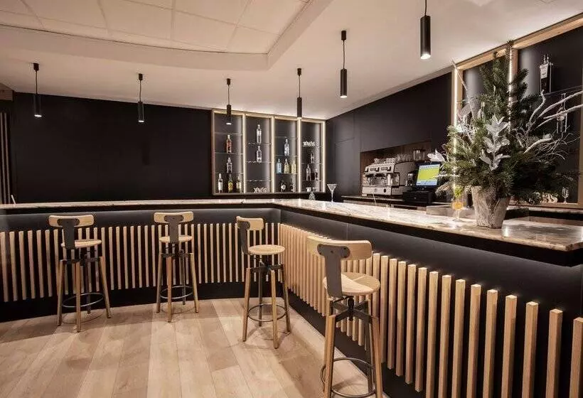 Fotos del hotel Comtes d'Urgell:  66