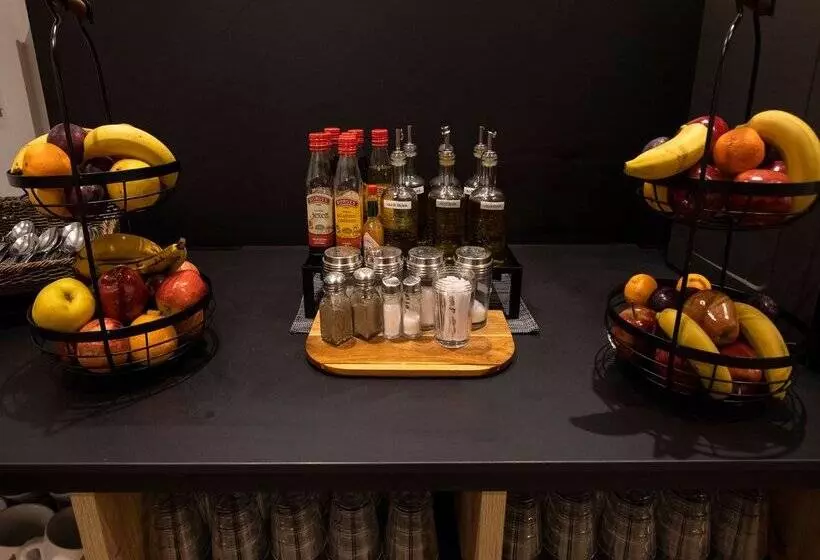 Fotos del hotel Comtes d'Urgell:  98