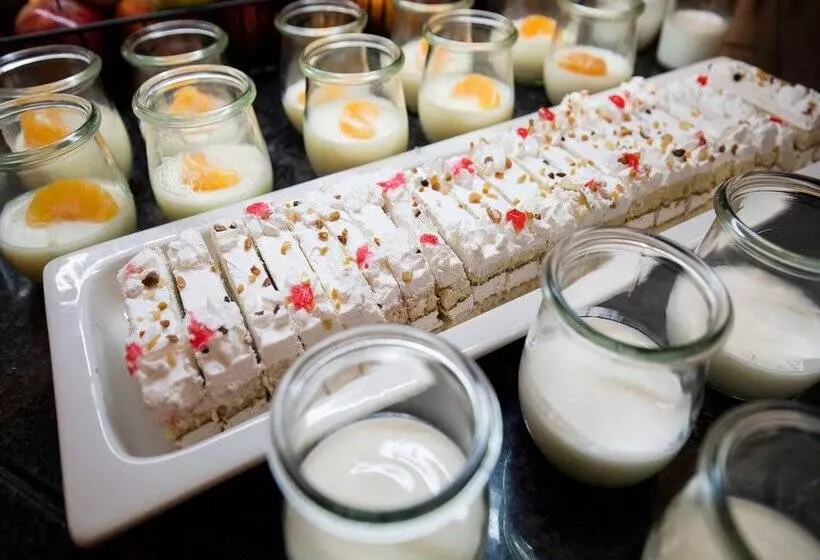 Fotos del hotel Comtes d'Urgell:  44