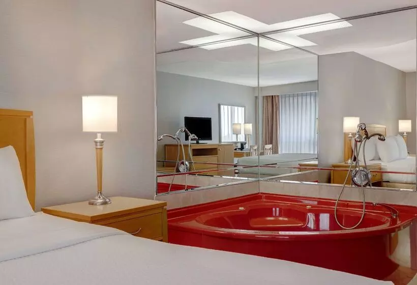 Fotos del hotel Days Inn By Wyndham Niagara Falls Near The Falls:  20