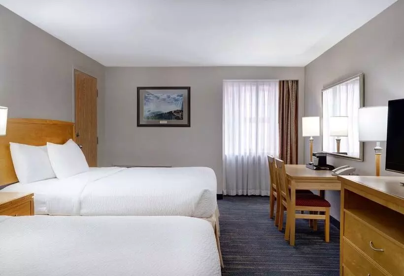 Fotos del hotel Days Inn By Wyndham Niagara Falls Near The Falls:  12