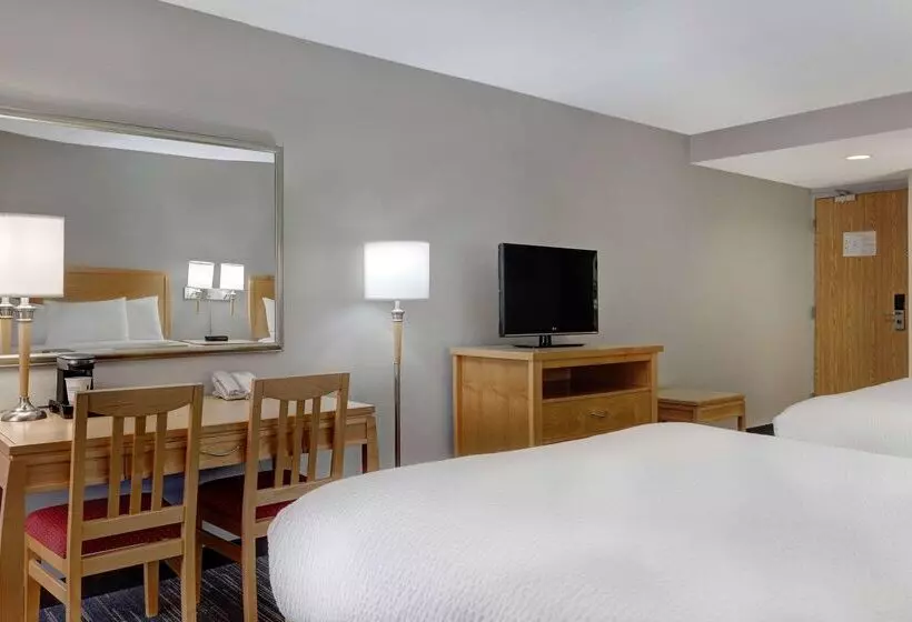 Fotos del hotel Days Inn By Wyndham Niagara Falls Near The Falls:  18