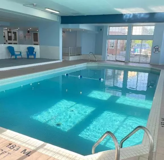 Fotos del hotel Travelodge By Wyndham Niagara Falls Bonaventure:  2