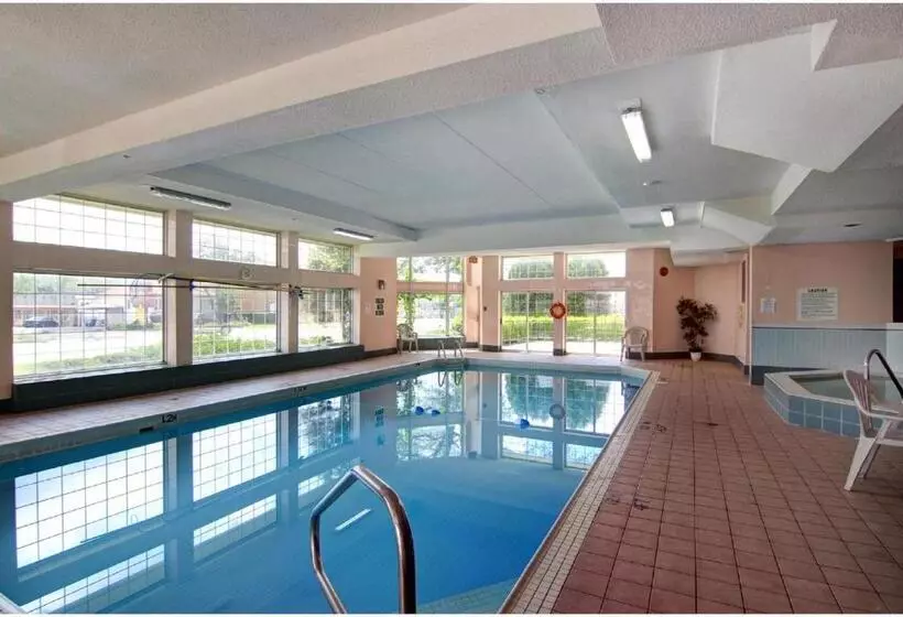 Fotos del hotel Travelodge By Wyndham Niagara Falls Bonaventure:  8