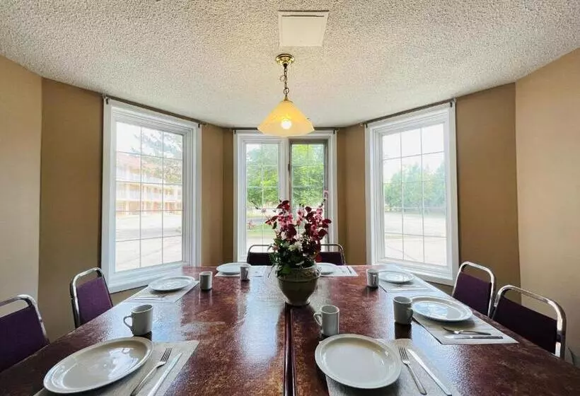 Fotos del hotel Travelodge By Wyndham Niagara Falls Bonaventure:  6