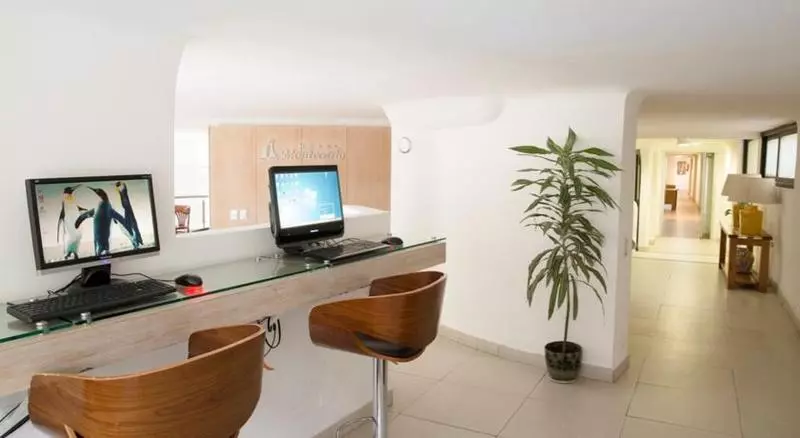 Fotos del hotel Montecarlo Santiago:  7