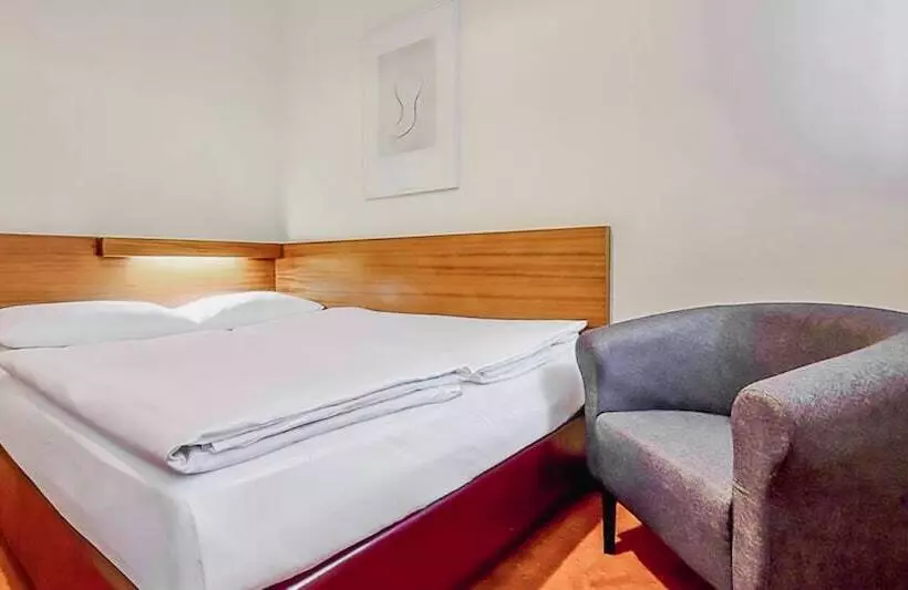 Fotos del hotel Rieker Stuttgart Hauptbahnhof:  24