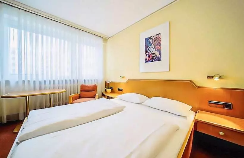 Fotos del hotel Rieker Stuttgart Hauptbahnhof:  9