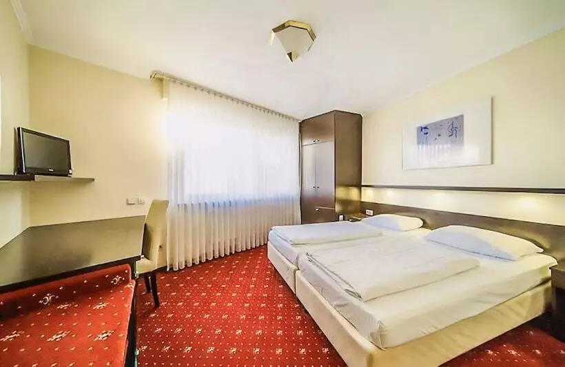 Fotos del hotel Rieker Stuttgart Hauptbahnhof:  15