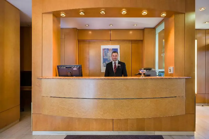 Fotos del hotel Rieker Stuttgart Hauptbahnhof:  3