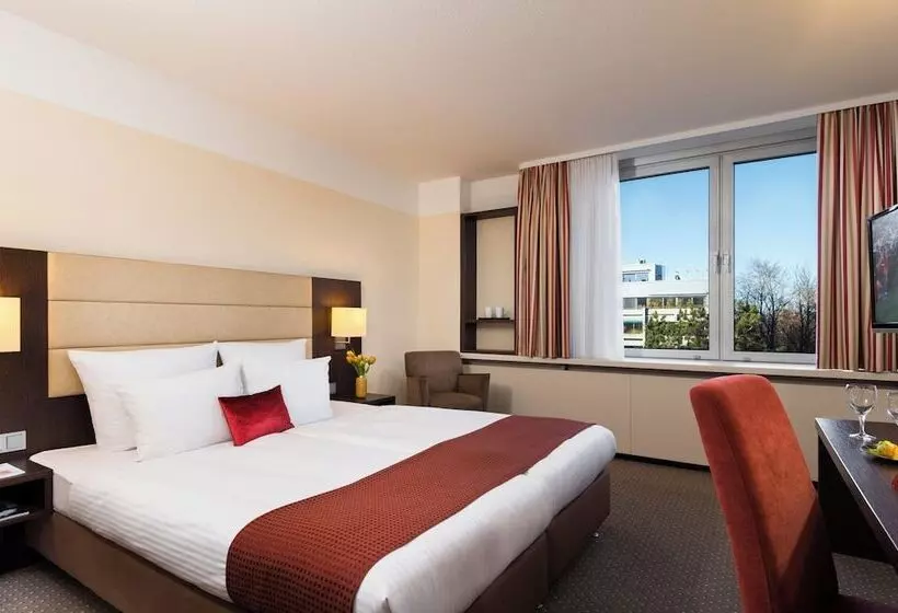 Fotos del hotel Leonardo Hotel Munich Arabellapark:  11