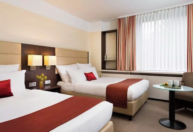 Fotos del hotel Leonardo Hotel Munich Arabellapark:  18