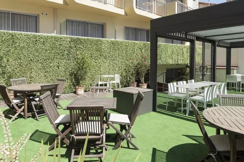 Fotos del hotel Abrial:  9