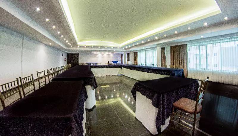 Fotos del hotel Embassy Quito:  7