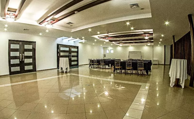 Fotos del hotel Embassy Quito:  15