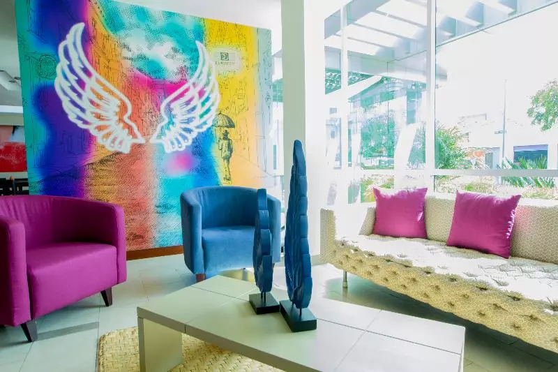 Fotos del hotel Embassy Quito:  2