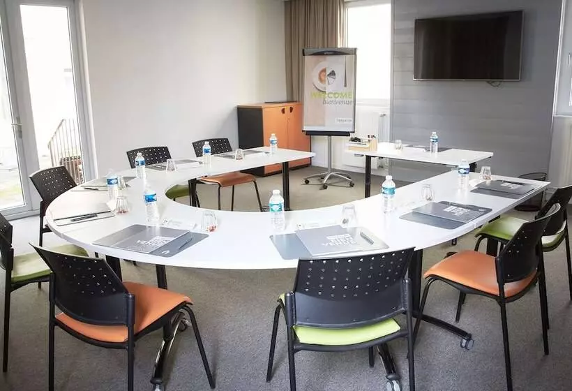 Fotos del hotel Campanile Dijon Centre  Gare:  10