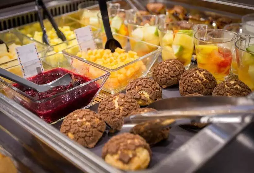 Fotos del hotel Campanile Dijon Centre  Gare:  11