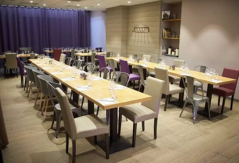 Fotos del hotel Campanile Dijon Centre  Gare:  17