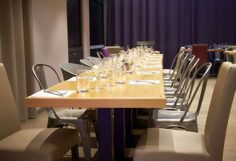 Fotos del hotel Campanile Dijon Centre  Gare:  25