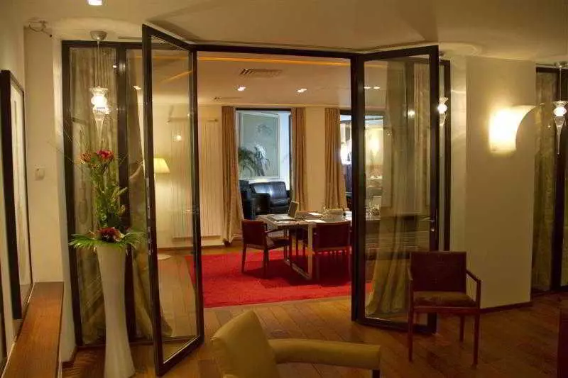 Fotos del hotel Hôtel Le Colisée:  23