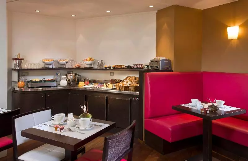 Fotos del hotel Hôtel Le Colisée:  11