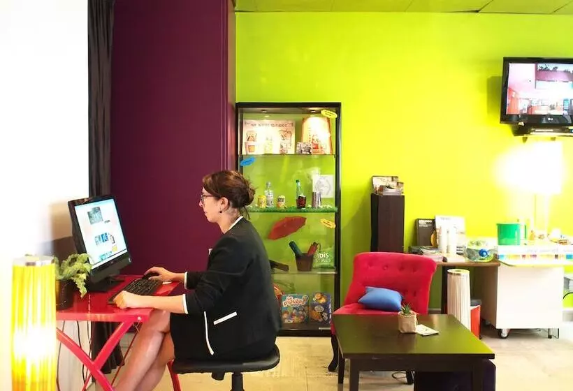 Fotos del hotel Ibis Styles Nantes Centre Place Royale:  22