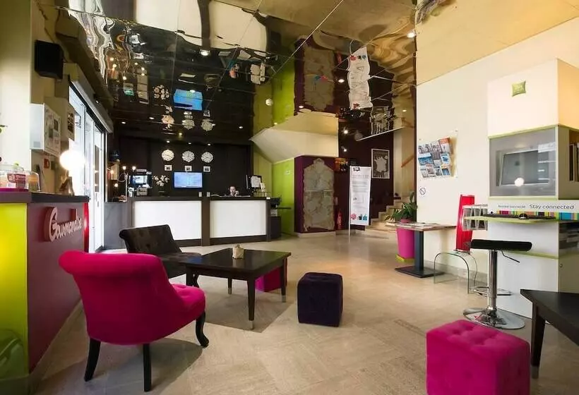 Fotos del hotel Ibis Styles Nantes Centre Place Royale:  3