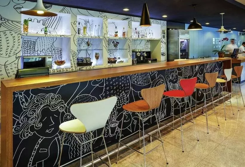 Fotos del hotel Ibis Bordeaux Lac:  5