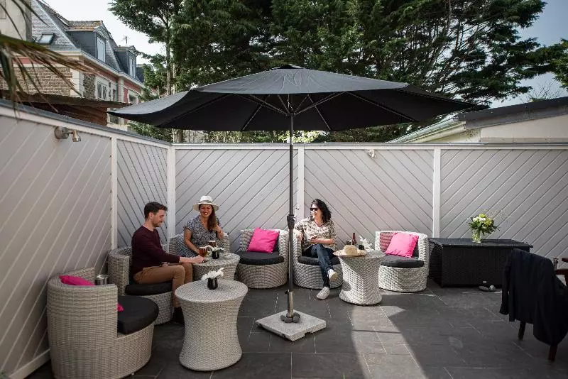 Fotos del hotel Hôtel La Villefromoy:  14