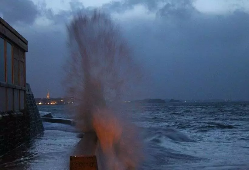 Fotos del hotel Hôtel La Villefromoy:  25
