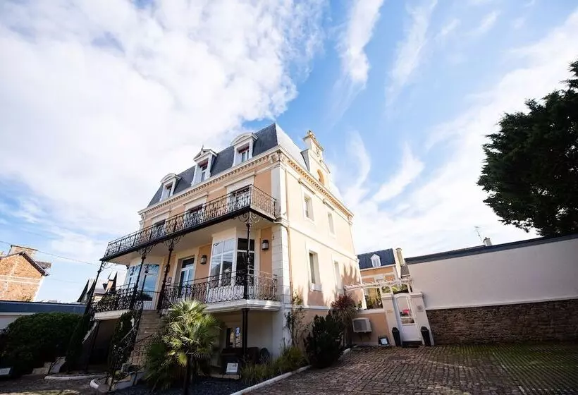 Fotos del hotel Hôtel La Villefromoy:  16