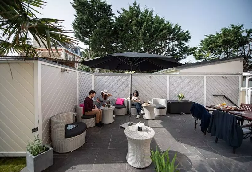 Fotos del hotel Hôtel La Villefromoy:  17