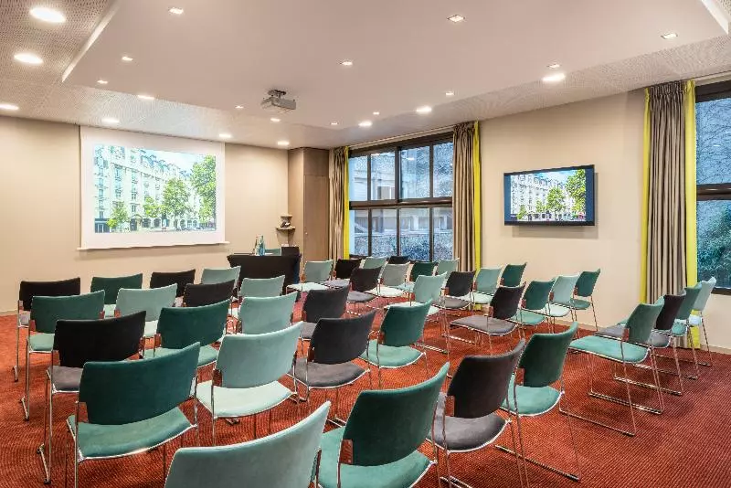 Fotos del hotel Holiday Inn Paris Gare De Lyon Bastille, An Ihg:  10