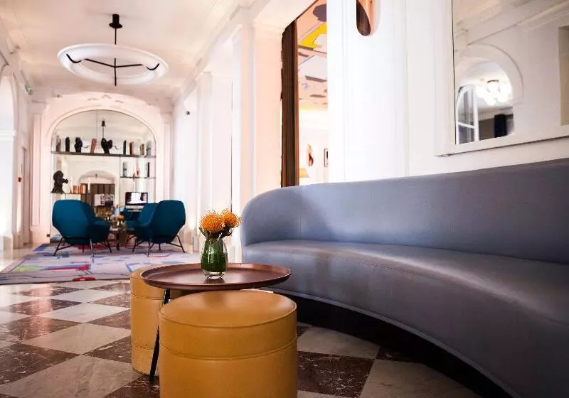 Fotos del hotel Hôtel Vernet Champs Elysées Paris:  2