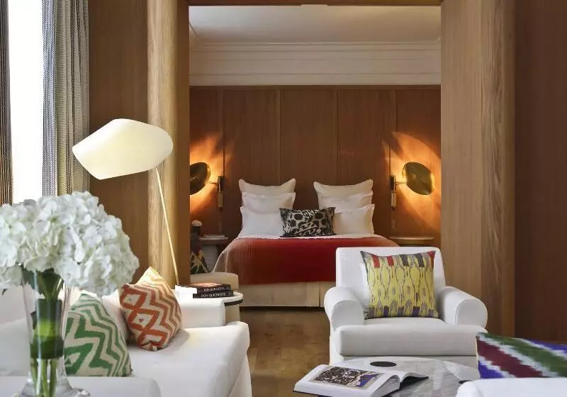 Hôtel Vernet Champs Elysées Paris