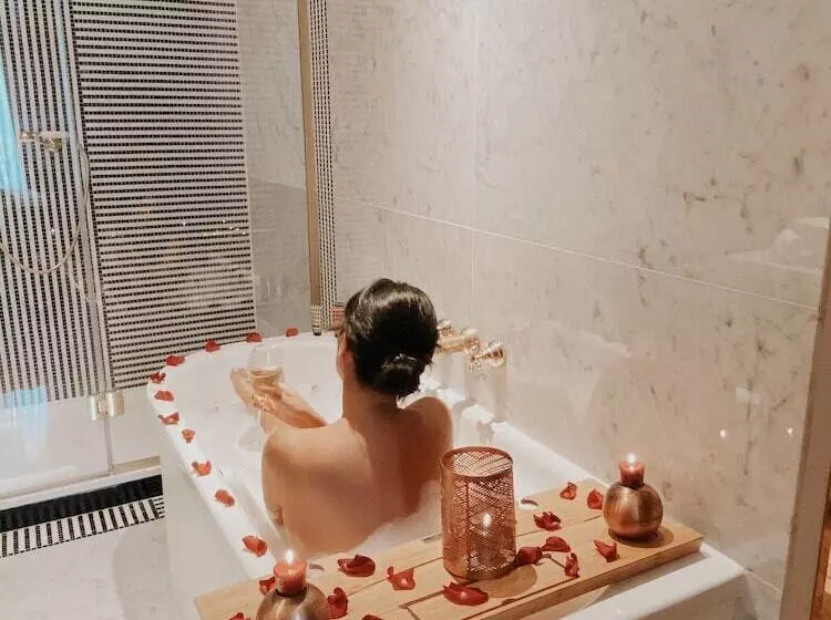 Fotos del hotel Hôtel Vernet Champs Elysées Paris:  3