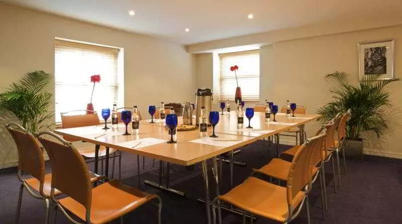 Fotos del hotel The Royal Hotel Cardiff:  6